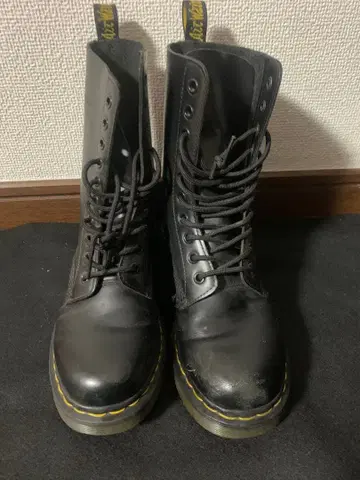 닥터 마틴 블랙 미드컷 부츠