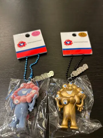 미야쿠미야쿠 군 회장 한정판 키링 골드 & 플로키