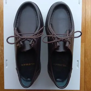 KLEMAN 브라운 로퍼