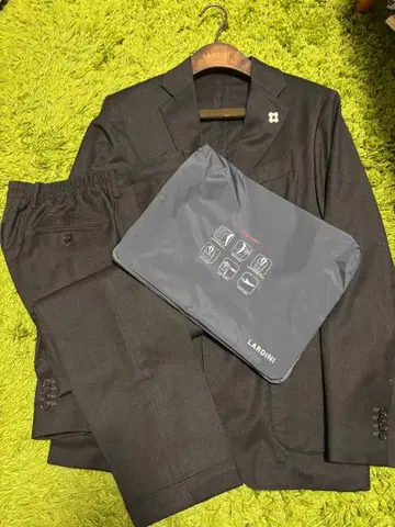 라르디니 패커블 이지웨어 수트
