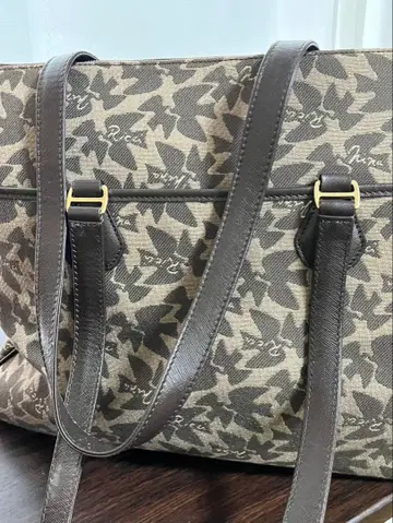 니나리치 새 문양 핸드백 브라운 계열