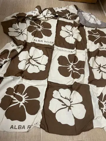 ALBA ROSA 스테디셀러 격자 브라운 스톨