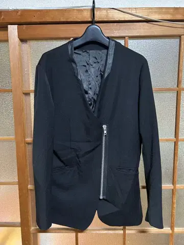 NO ID. 가죽 절개 자켓 사이즈 2