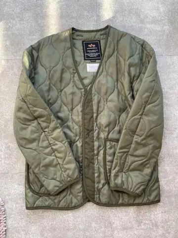 ALPHA INDUSTRIES 올리브 밀리터리 자켓 M 밀리터리