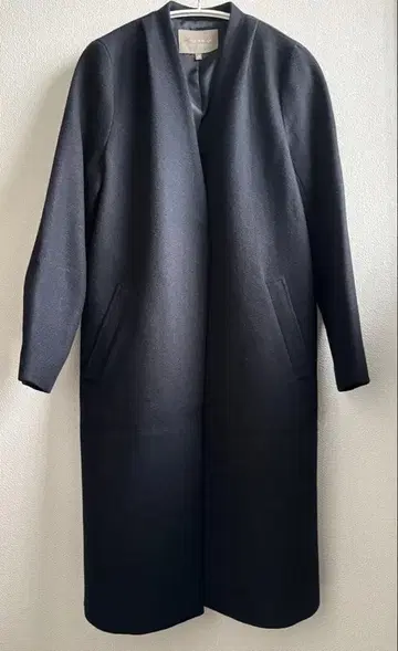 A DAY IN THE LIFE 노카라 코트