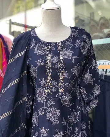 네이비 꽃무늬 쿠르타, 팬츠와 숄 세트