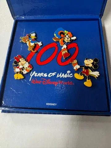 디즈니 100 Years of Magic 핀 배지 세트