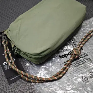 [ 미사용 새상품 ] topologie 보틀 사코슈 라지/MOSS