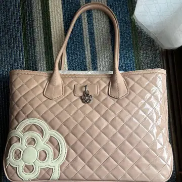 클레이사스 까멜리아 핑크 베이지 에나멜 토트백 입학식