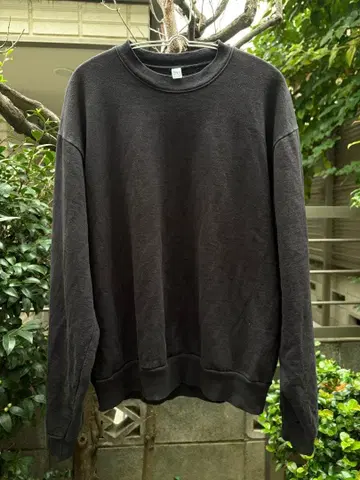 Los Angeles apparel / 다크 그레이 맨투맨