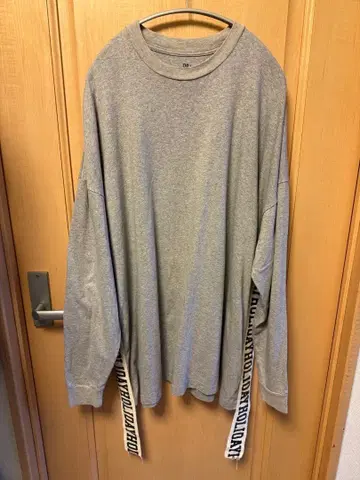 HOLIDAY 롱T 사이드 테이프 그레이