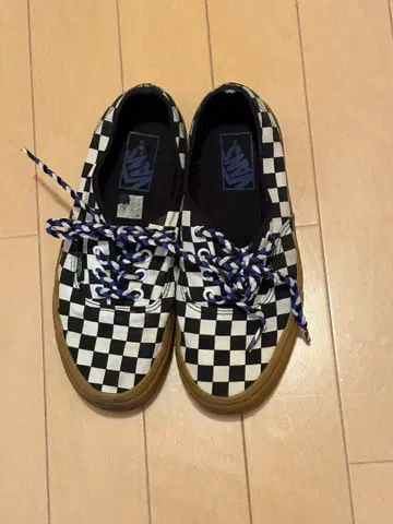 반스 체크 무늬 스니커즈 24.0 반스