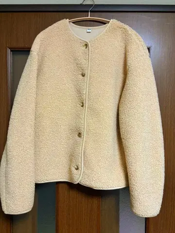 유니클로 라이트 브라운 보아 자켓