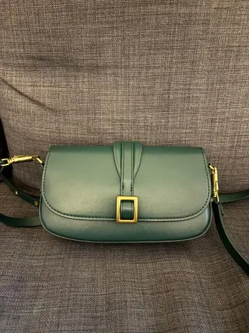 ZARA 다크 그린 플랩 숄더백