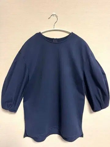 [ ONWARD MAG ] 에디터스 볼륨 슬리브 T셔츠 네이비 계열 38