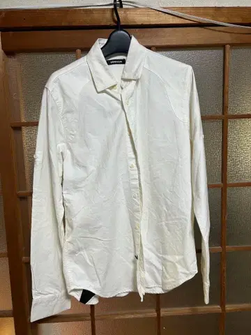 DENHAM 화이트 긴팔 셔츠