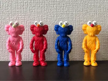 KAWS 스타일 세서미 스트릿 엘모 카우스 피규어 4개 세트
