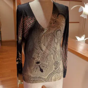 아트풍 V넥 긴팔 셔츠