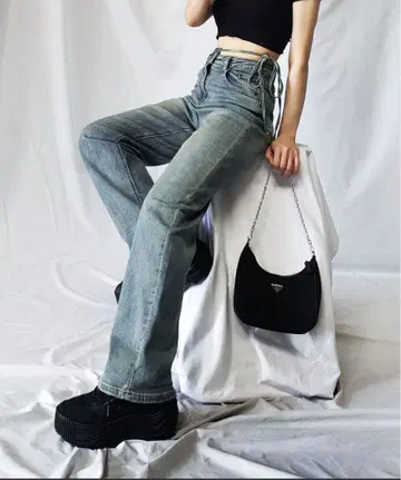 컷 아웃 사이드 리본 워시 스트레이트 데님