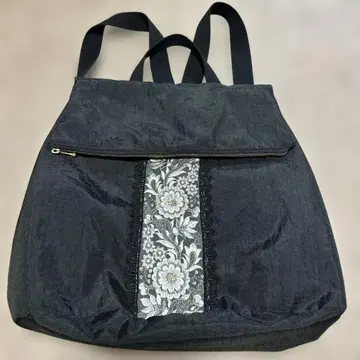 레이스 꽃무늬 디자인 백팩