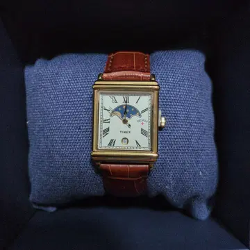 미사용 새상품 Noah x Timex Moon Phase Watch