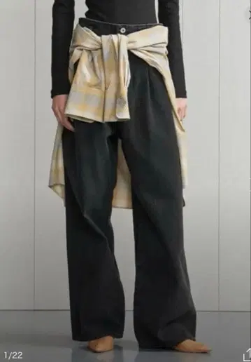 H BEAUTY&YOUTH 데님 턱 트라우저 M 사이즈