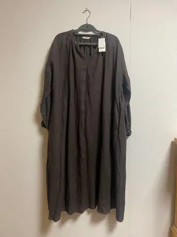 studio CLIP 린넨 100% 다크 브라운 롱 원피스