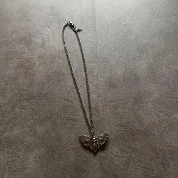 archive grunge scull butterfly necklace