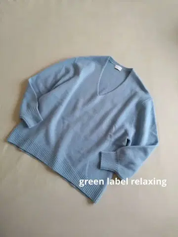 그린 라벨 릴랙싱 캐시미어 울 V넥 니트 블루