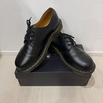 닥터마틴 3홀 UK9