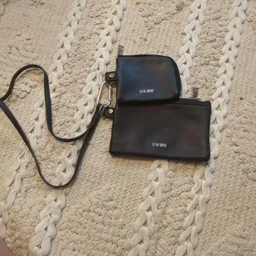 블랙 숄더백 2 포켓 부착