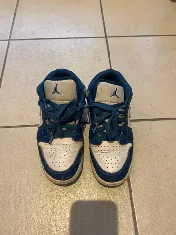 Jordan 스니커즈 파랑/화이트