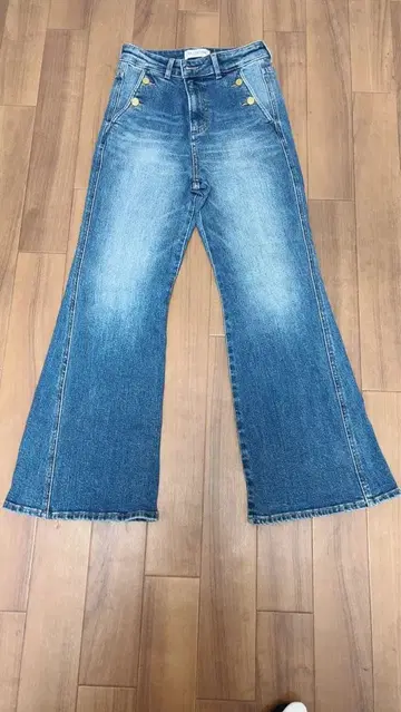 LILY BROWN / 릴리 브라운 스트레치 플레어 데님 팬츠