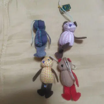 곰 캐릭터 스트랩 4개 세트