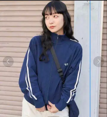 프릭스스토어 The fox 트랙 자켓