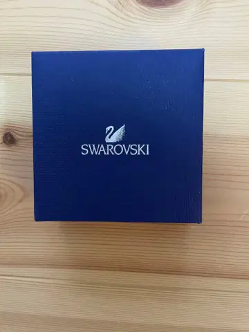 Swarovski 크리스탈 스터드 귀걸이