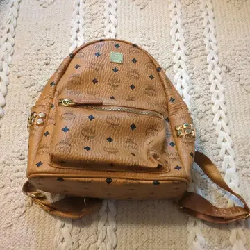 MCM 브라운 로고 프린트 백팩