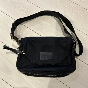 마크제이콥스 블랙 나일론 숄더백