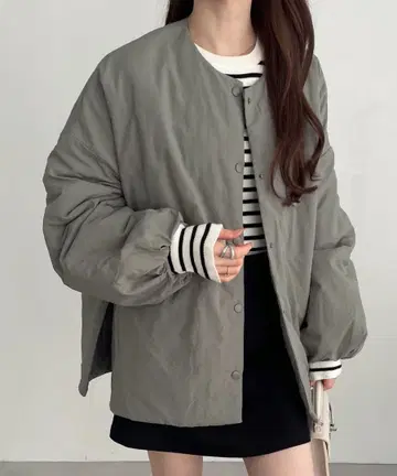 앤도미 사이드 지퍼 노카라 충전솜 다운 자켓 카키
