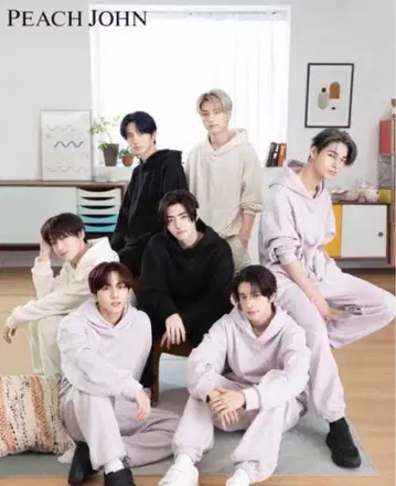 PEACH JOHN 블랙 후드 부착 후드티 세트