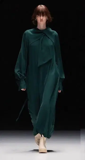 HYKE 2023 FW 원피스 블루그린 사이즈 1