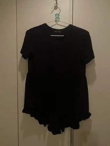 YOKO CHAN 블랙 프릴 T셔츠