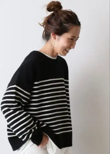 프레임워크 보더 니트 두지엠 클라세 슬로브 이에나