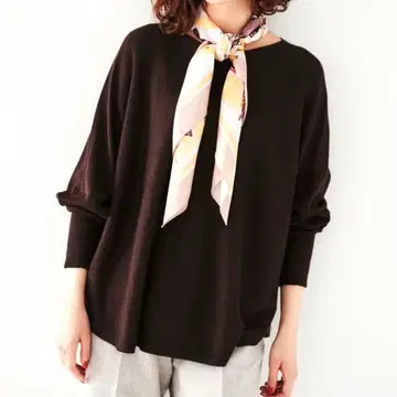 언타이틀 매혹적인 헴 니트 브라운