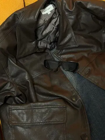 [ 한 번 착용 ] 빈티지 스타일 가죽 브라운