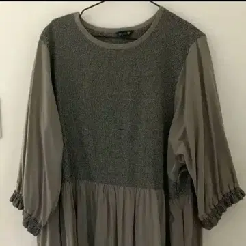 모카 그레이 6부 소매 플레어 튜닉