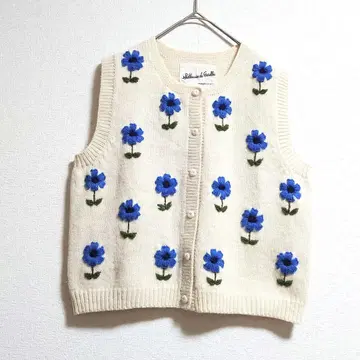 c 셀렉시온 데 에스테라 꽃무늬 자수 니트 베스트 페루제 울 버튼