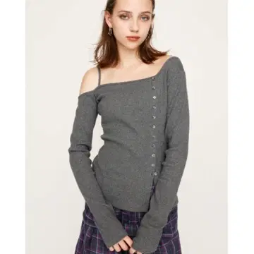 [ 새상품 ] SLY 이번 시즌 신상 비대칭 버튼 상의