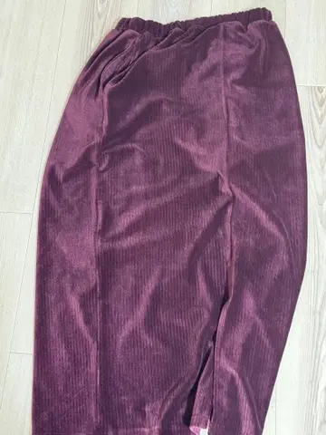 [ Earth ] 리브 니트 롱 스커트 미사용 새상품