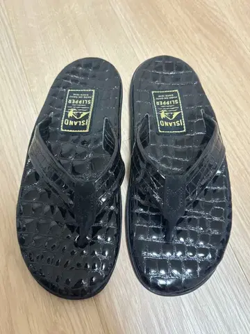 ISLAND SLIPPER 블랙 비치 샌들